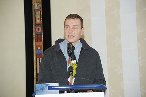 Auk holds dinner in honor of faculty achievements