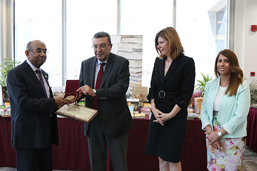 Embassy of india in kuwait makes book donations to auk library