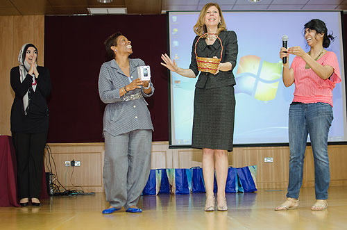 Auk salutes laborers on their special day