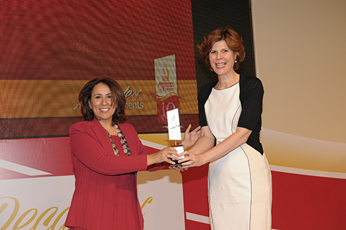 Shaikha dana nasser al-sabah honors auk staff and faculty in commemoration of the universitys 10th anniversary