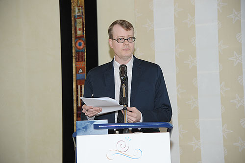 Auk holds dinner in honor of faculty achievements