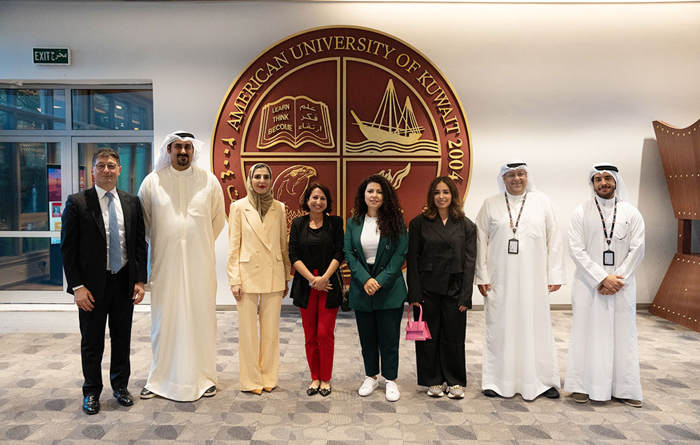 Auk partners with hsbc kuwait for student career advancement