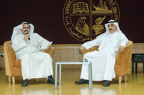 Undersecretary of the ministry of information talks to auk students