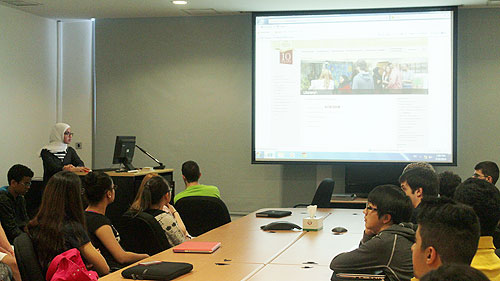 The auk library opens doors to school visits