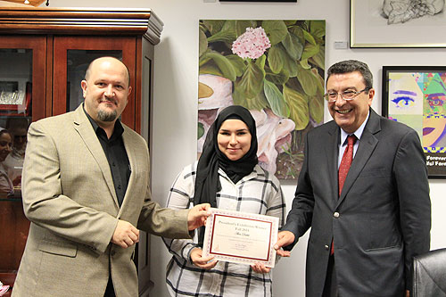 Auk holds the fall presidents art exhibition