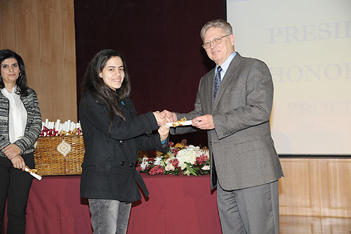 Auk honors students outstanding scholastic achievements