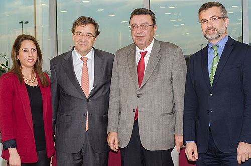 Spanish Ambassador Visits AUK Library