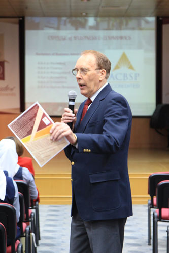 Auk organizes open day for government schools