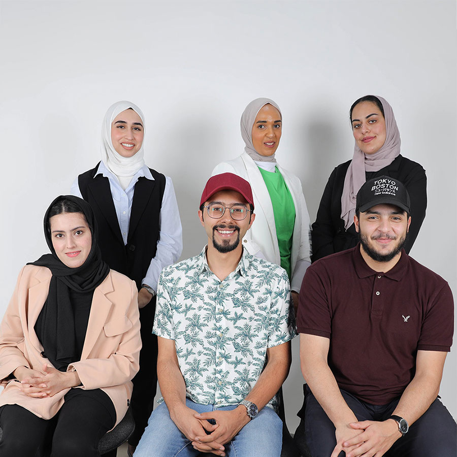 AUK Students Intern At Alum-Owned Business Floward