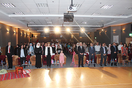 Auk revives palestinian land day in presence of the palestinian ambassador