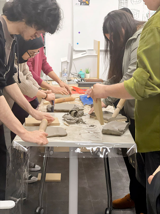 AUK's Alumna-Led Workshop Inspires Artistry