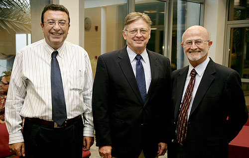 Auk says farewell to interim president