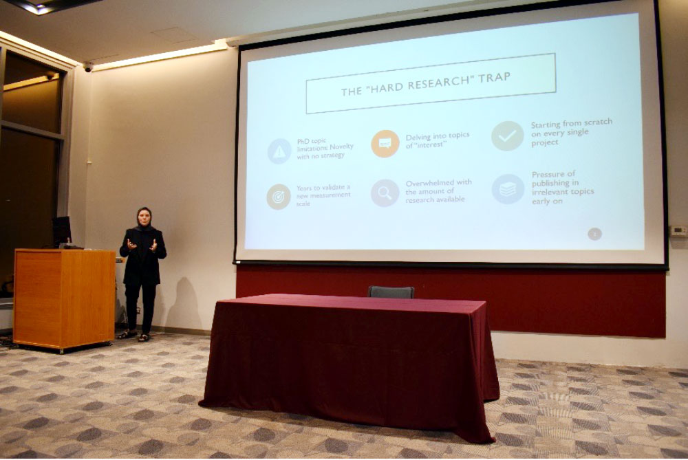 AUK Launches Faculty Speaker Series with Presentation on Strategic Research Frameworks