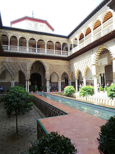 Auk students discover the wonders of andalusia