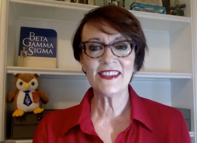 Beta Gamma Sigma Chapter Installed at AUK