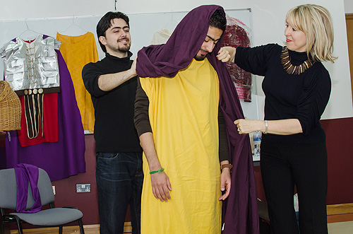 Auk students live the shakespearean experience