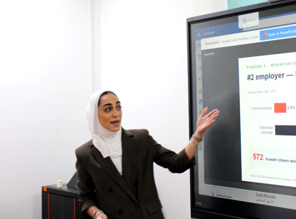 AUK Data Club Students Showcase Advanced Data Analytics at PAI