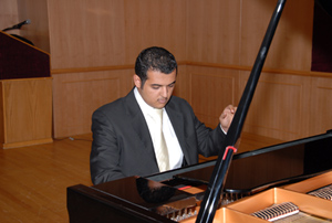 Dartmouth-auk music recital a universal language