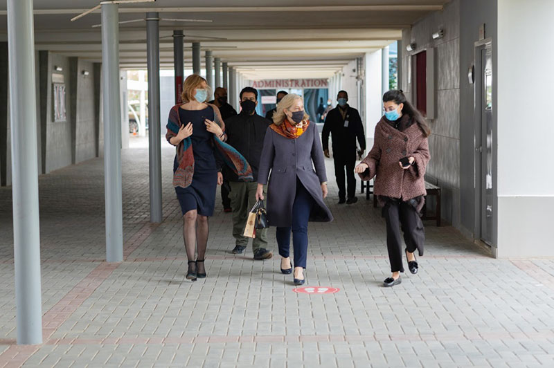 Us ambassador visits auk campus