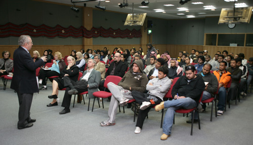Auk hosts renowned islamic historian