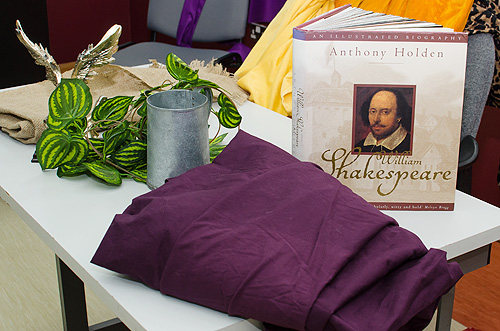 Auk students live the shakespearean experience