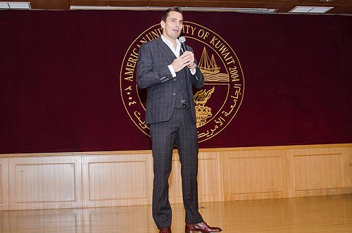Bill rancic visits kuwait for 24 hours speaks at auk