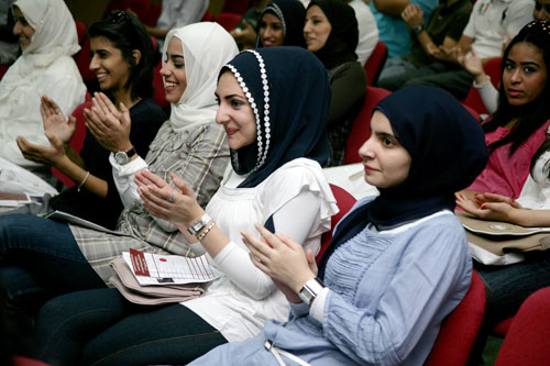 Auk welcomes intensive english program students