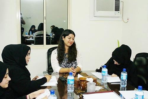 AUK Professor Conducts Workshop on Creative Arabic Writing