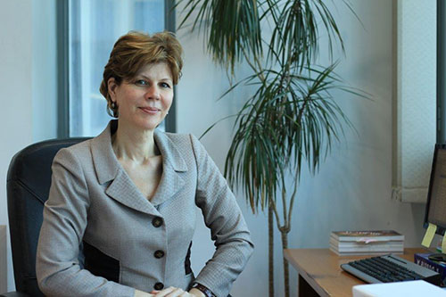 Auk hosts the medea symposium for the first time in kuwait